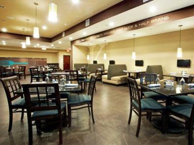 Hotel Holiday By Ihg 3*